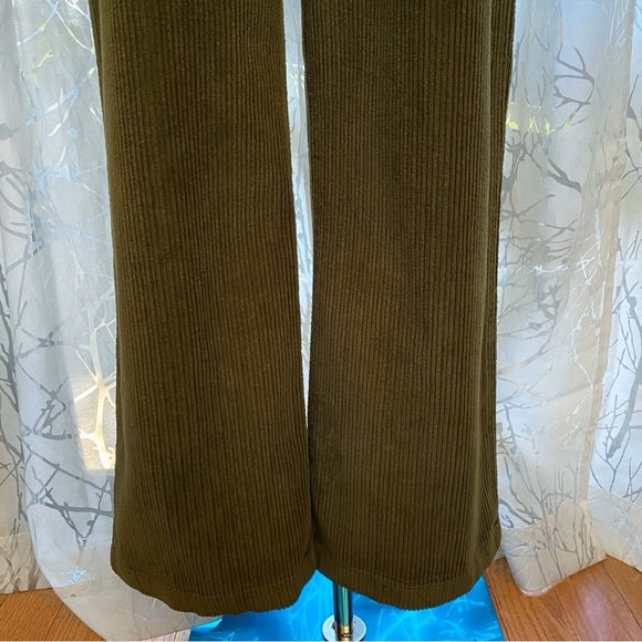 REFORMATION AARON GREEN CORDUROY COLLARED LONG SLEEVE ZIP UP JUMPSUIT - Picture 6 of 16